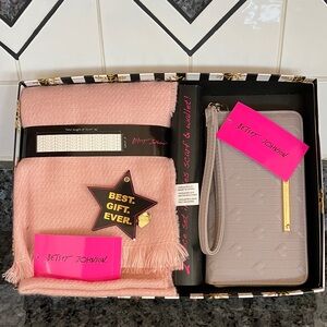 NWT Betsey Johnson Blush Scarf and Wallet Gift Set in Box
